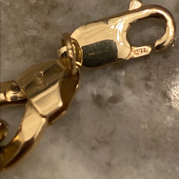 22” 18k Gold 33.03 gram Cuban Link Chain from Dubai - Picture 2 of 3